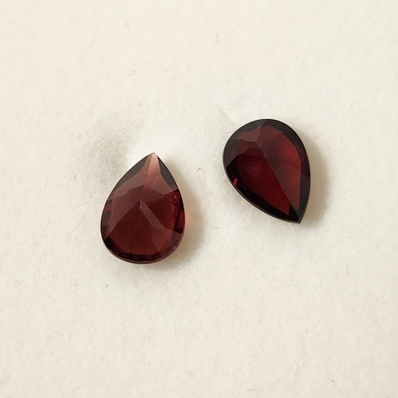NIB 3.55cts Natural Mozambique Garnet Pair 10x7mmPear Cut Matched loose stones - Picture 13 of 15
